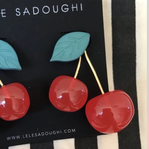 Lele sadoughi big cherry earrings - Picture 4 of 5
